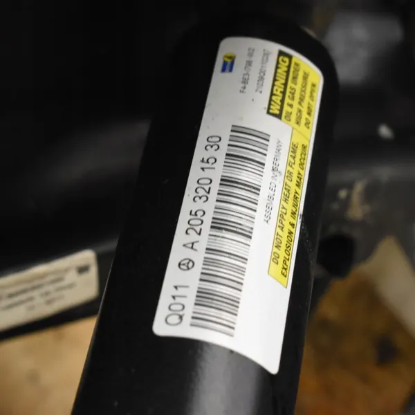 OEM A2053522000 Vasen Taka-Akselitappi Mercedes W205 image 6