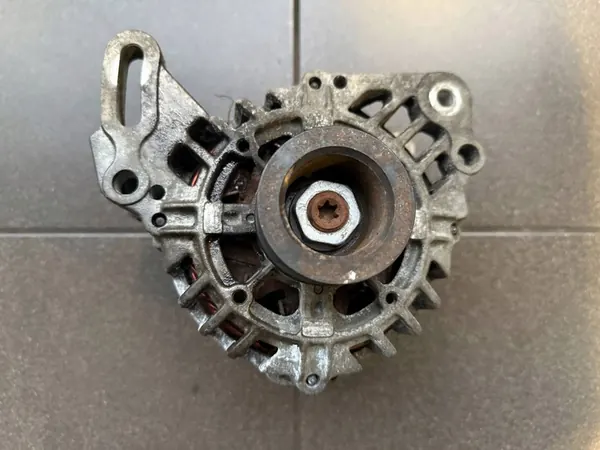 ALTERNATOR VW GOLF V 1.4 036903024L image 3