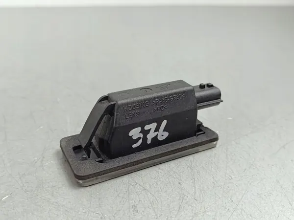 Feu de plaque Nissan X-Trail T33 OEM V27131X image 4