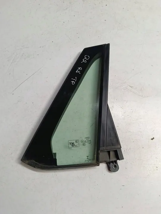 Triángulo puerta trasera derecha Audi Q2 16-19 OEM 81A845214 image 2