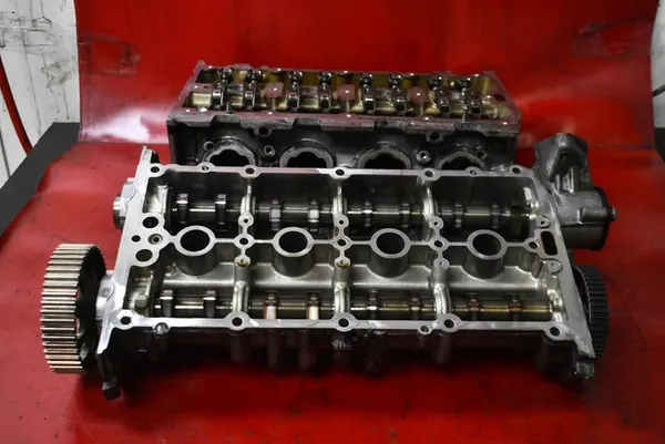 Cabeza de Motor Skoda Octavia 3 1.2 TSI 04E103064L image 6