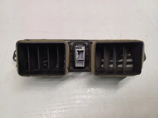 Suzuki Celerio 14-19 middenrooster OEM 7361084M00 image 3