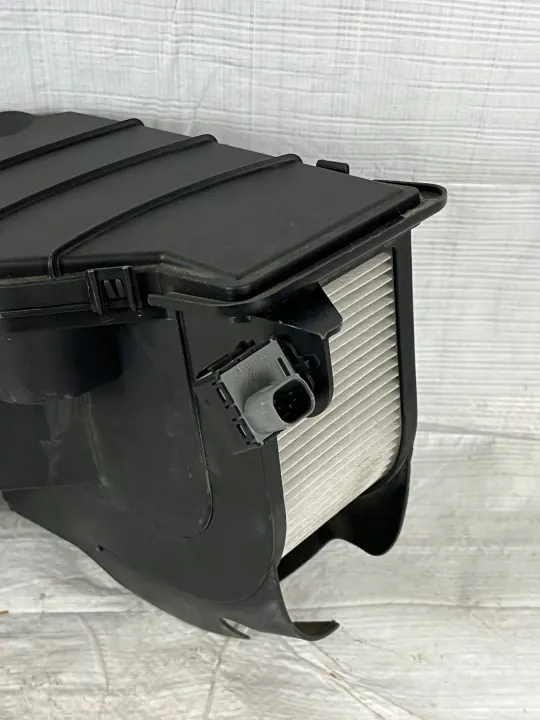 Porsche 991 Innenraumfilter-Abdeckung OEM 99157207201 image 4
