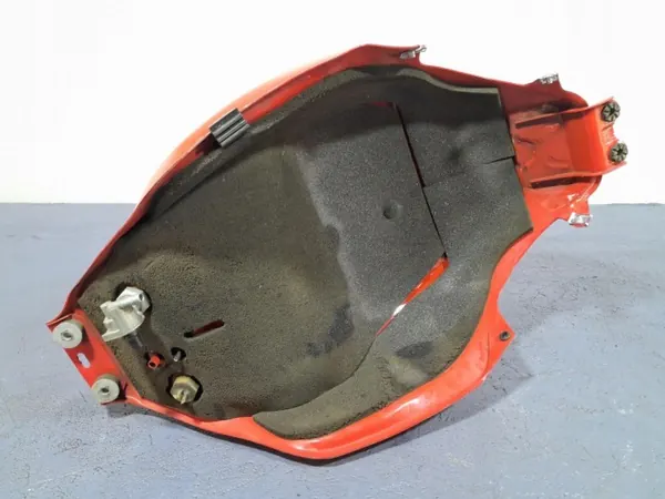 Honda CBR 600 F4 bränsletanklock OEM Lochow-279522-01 image 7