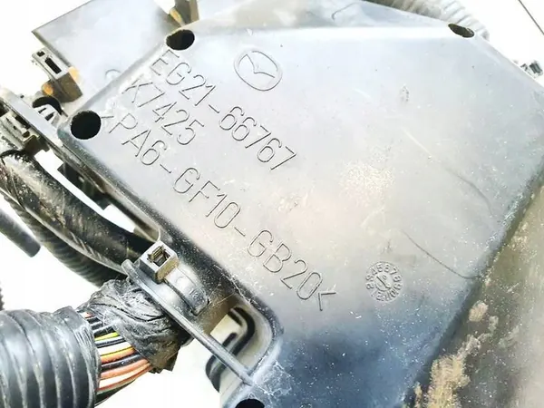 Mazda CX-7 Caja de fusibles 2007 2.3L eg21-66767 image 3