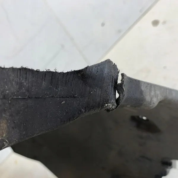 Guardabarros Derecho Audi A4 B9 2016 OEM image 8