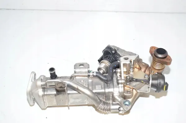 BMW F20 F21 F30 F31 2.0 D Enfriador EGR 7822347 image 3