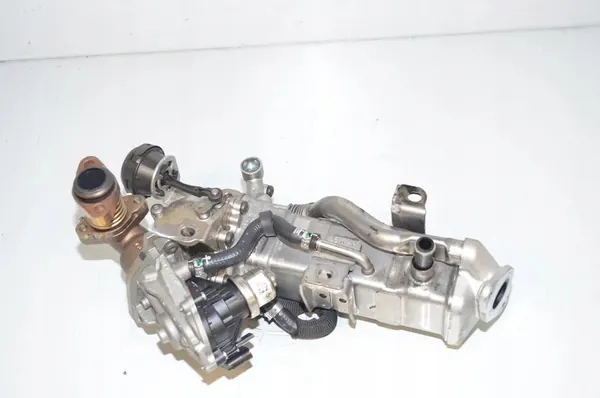 BMW F20 F21 F30 F31 2.0 D Enfriador EGR 7822347 image 4