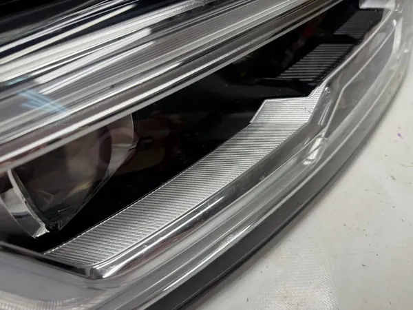 AUDI Q3 8U Faro Derecho Full LED 8U0941034 image 2