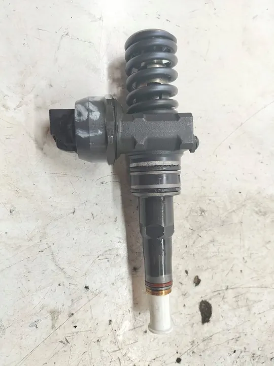 POMPOWTRYSKIWACZ VW Passat V 1.9 TDI OEM 038130073AJ image 3