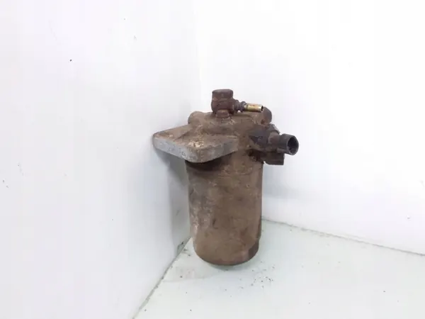 Begagnat Volvo OE Bränslefilterhus OEM ARA112662 image 2