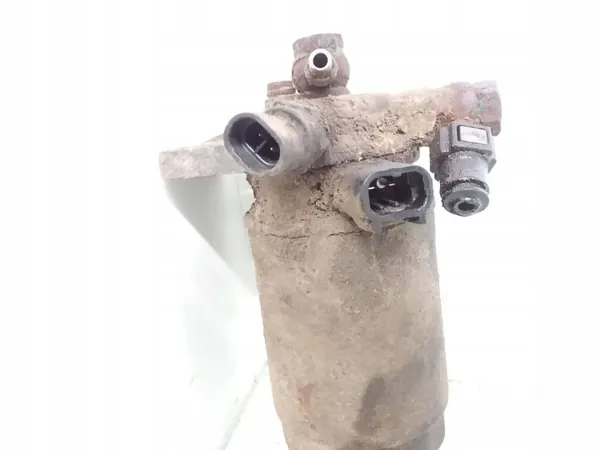 Begagnat Volvo OE Bränslefilterhus OEM ARA112662 image 3