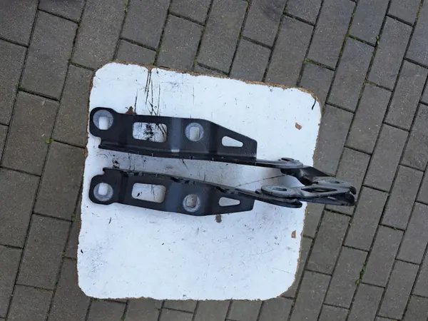 Ford MK4 2020 Konepellin Saranoinnit OEM JX7B-A16801-AA image 4