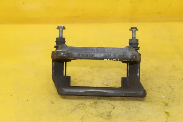 OEM 1983 Suporte de Fixação Traseiro Esquerdo Audi A8 D3 image 4