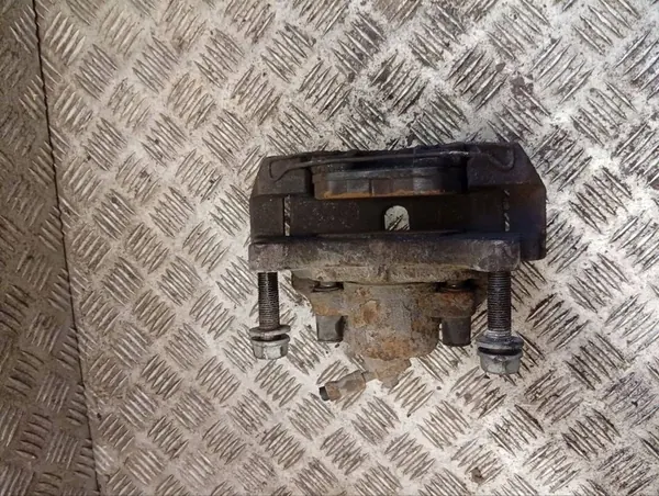 Opel Insignia A 2013 Vorderer rechter Bremssattel image 2