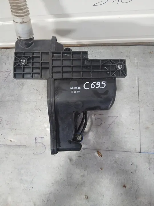 SKODA FABIA III Puhdistusnesteen Säiliö 6V0955449 image 6