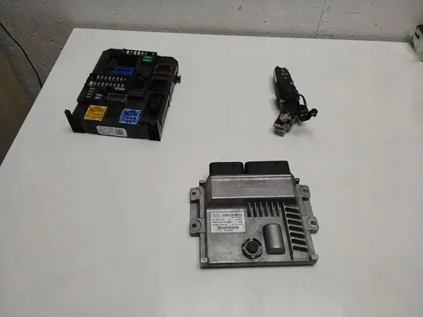 Juego de Encendido OEM 9825576480 para Citroën Jumpy 2.0L image 4