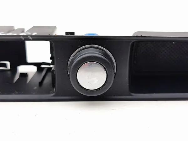 Encendedor Audi Q3 2019 OEM 83C863349 image 4