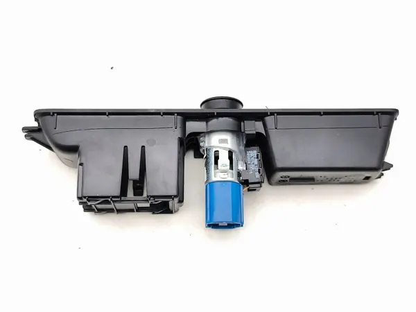 Encendedor Audi Q3 2019 OEM 83C863349 image 7