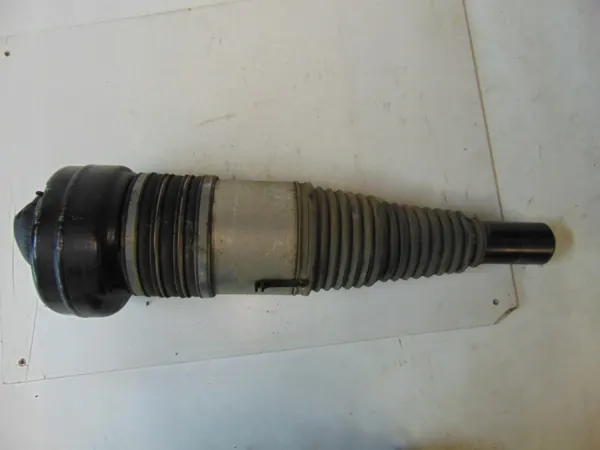 Audi Q8 Fram Luftfjädring OEM 4M4616039N - Begagnad image 5