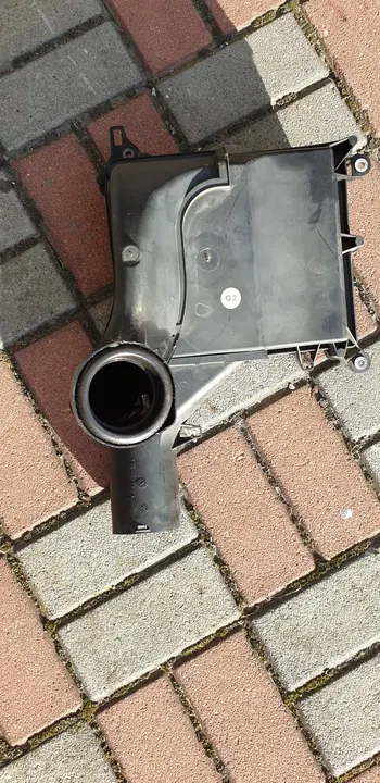 Mercedes-Benz Ilmansuodattimen kotelo image 5