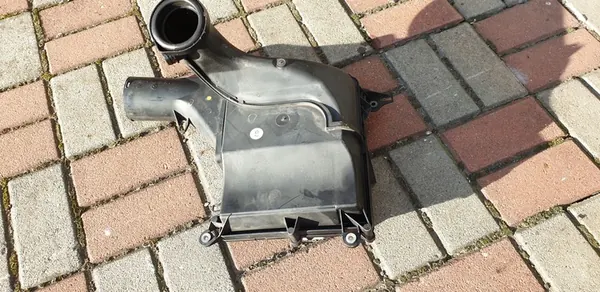 Mercedes-Benz Ilmansuodattimen kotelo image 6