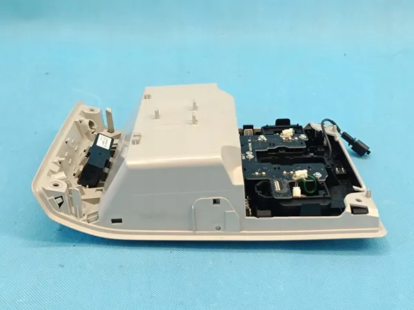 Skoda Superb 3 Kombi Takljus OEM 3V0868837E image 9