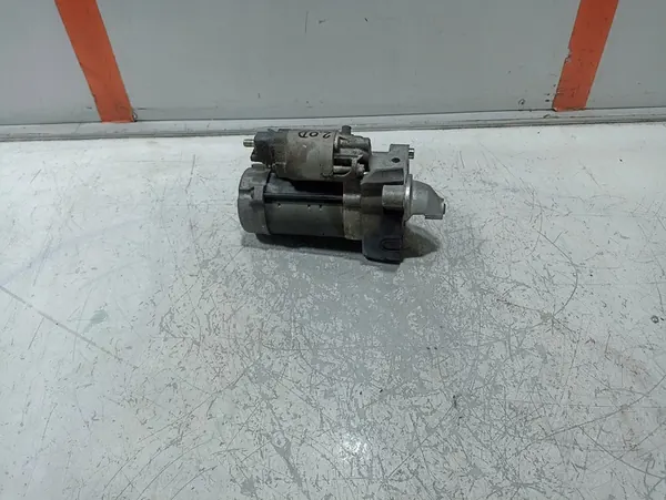 Motor de arranque BMW X1 F48 2.0 D 8570845 image 2