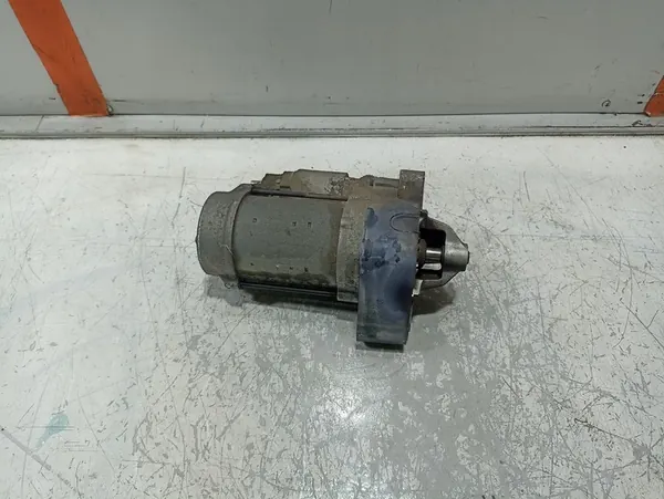 Motor de arranque BMW X1 F48 2.0 D 8570845 image 3