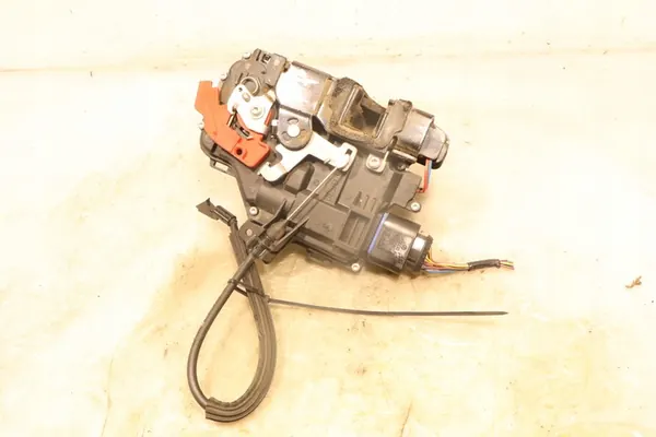 Skoda Türschloss vorne rechts 3D1837016AE image 2