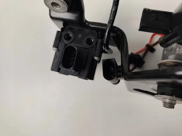 Luftfeder-Kompressor OEM 6875177 für BMW X5 image 10