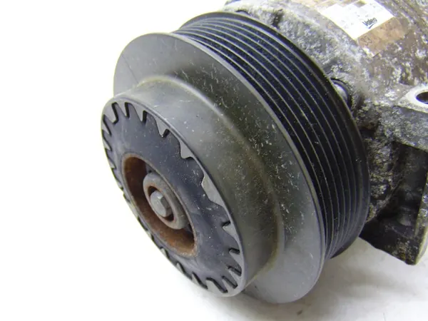 Compresor de aire acondicionado Mercedes C W 204 image 2