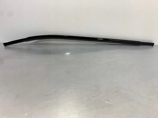 Junta ventana trasera Cupra Formentor OEM FBZ21753 image 3