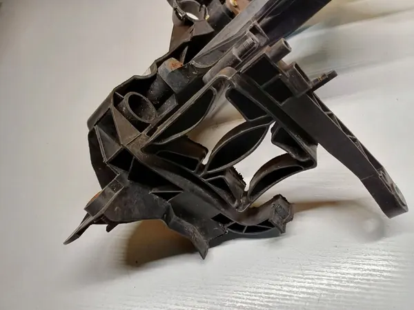 Suporte de Farol Audi A4 B8 OE 8K0805607C image 6