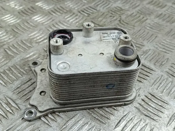 Arrefecedor de óleo Kia OE 431A02N250 - Usado image 2