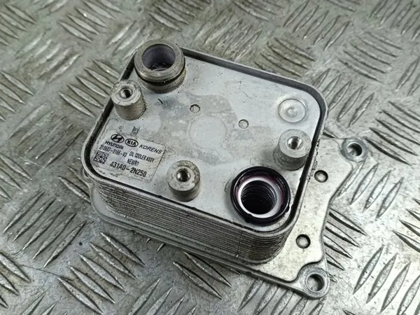 Arrefecedor de óleo Kia OE 431A02N250 - Usado image 5