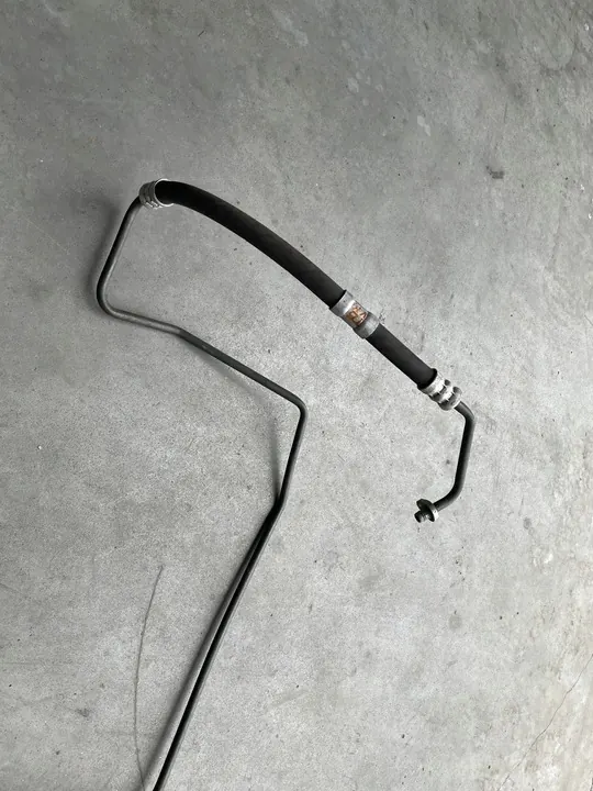 Mangueira de direção assistida VOLVO S60 V70 2.5T OEM 30645990 image 4