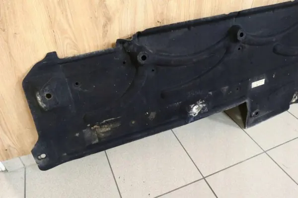 OEM A2126805008 Escudo direito subchassis Mercedes Classe E image 5