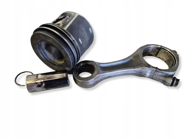 Pistón usado OEM 4318 para Fiat Ducato III 2.3 image 2