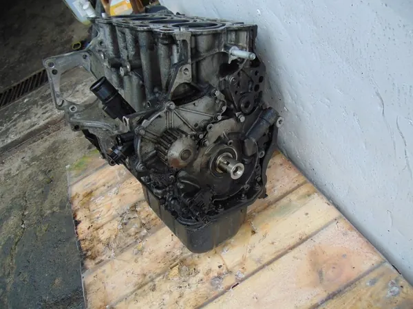 Bloco de motor Ford FOCUS MK3 1.6 TDCI image 6