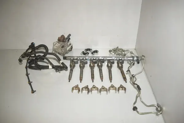 BMW 3 F31 330d Brandstofinjectieset OEM 7823463 image 2