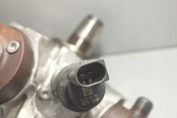 BMW 3 F31 330d Brandstofinjectieset OEM 7823463 image 7