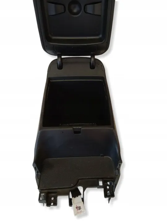 Accoudoir OEM 84680S2000 pour Hyundai Santa Fe IV image 8