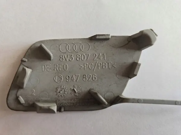 Tapa de gancho Audi A3 8V 2016-2020 image 3