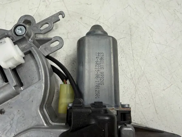 Mécanisme de hayon Peugeot 508 OEM 9677615380 image 6
