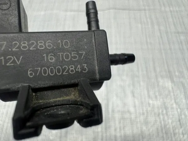 Vakuumventil Maserati image 2