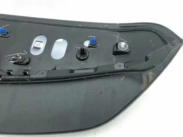 Audi Q5 Spoiler 80A827933A image 2