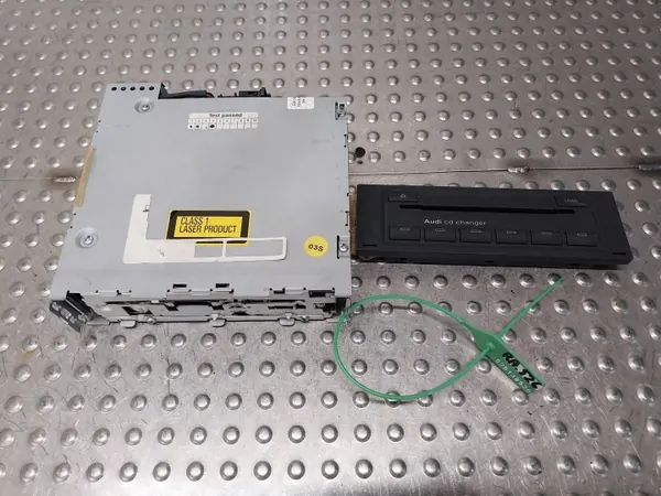 Lecteur CD OEM 8E0035111D pour Audi A4 B6 B7 image 2