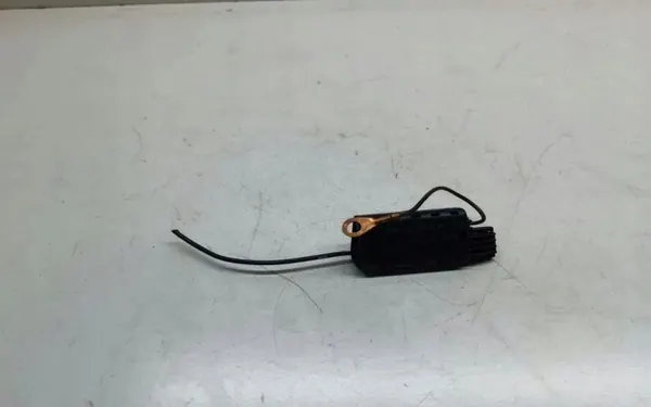 Amplificateur antenne VW OEM 3AA035570A pour CC 2012 image 2