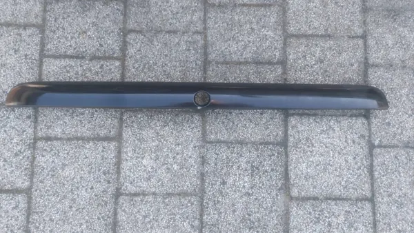 OEM 3B0827757 Moldura Maletero VW Passat B5 96-01 image 2